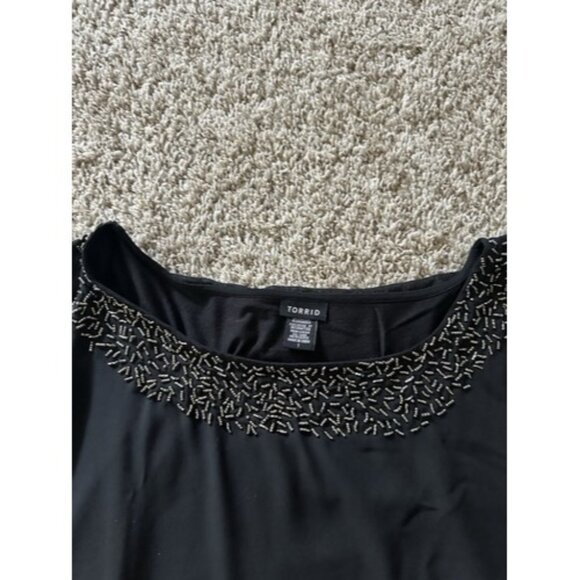 Torrid Blouse Women Plus Size 1X Black Beaded Neckline Sleeveless Overlay Top - Picture 2 of 11